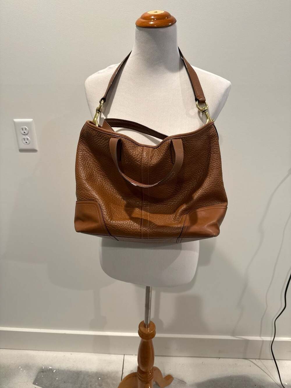 Coach Pebbled Leather Brown Duffel Sac Shoulder Bag